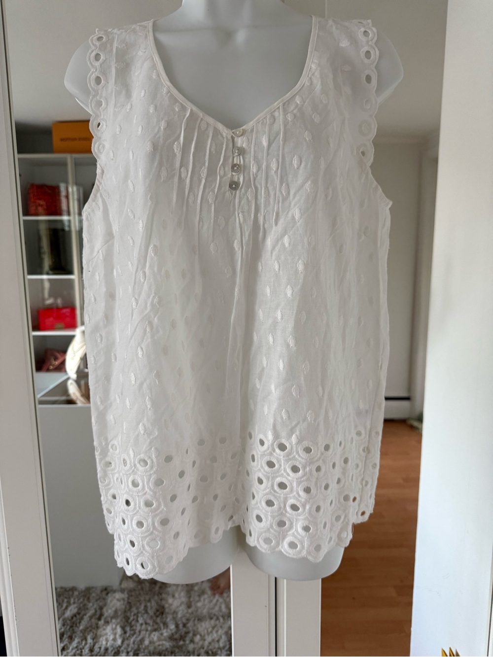 NWT Greylin Sleeveless White Eyelet Embroidered Top - small